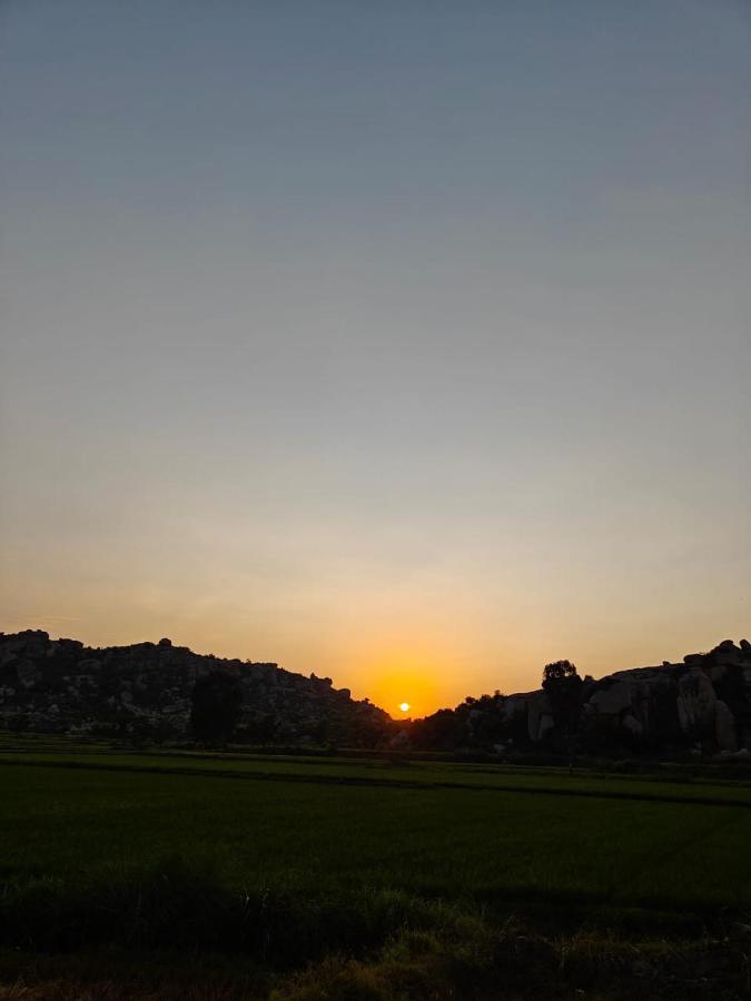 Hotel The Sundown Hampi Exterior foto