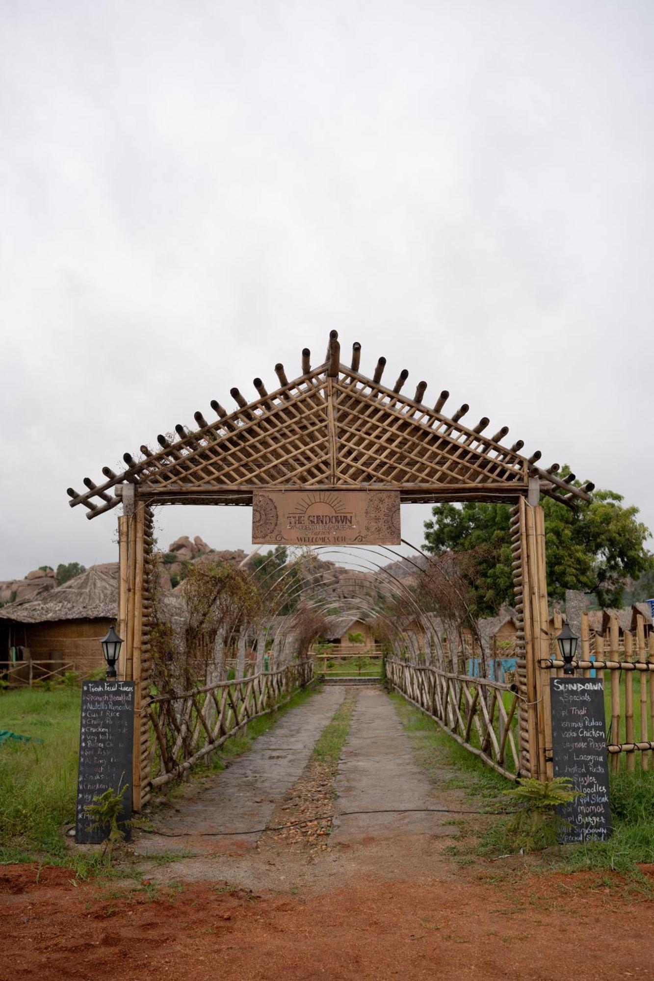 Hotel The Sundown Hampi Exterior foto